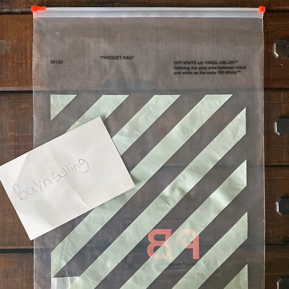 AUTHENTIC OFF-WHITE MONA LISA - Picture 4 of 8